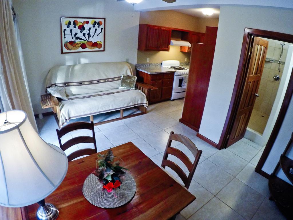 Dolce Cabana Waterfront Suites Placencia Exterior foto